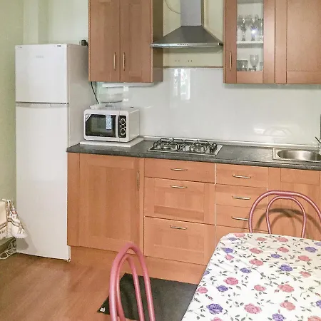 Five-bedroom Holiday In De La Ribera Mieza