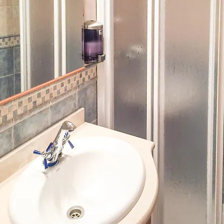Five-bedroom Holiday In De La Ribera *